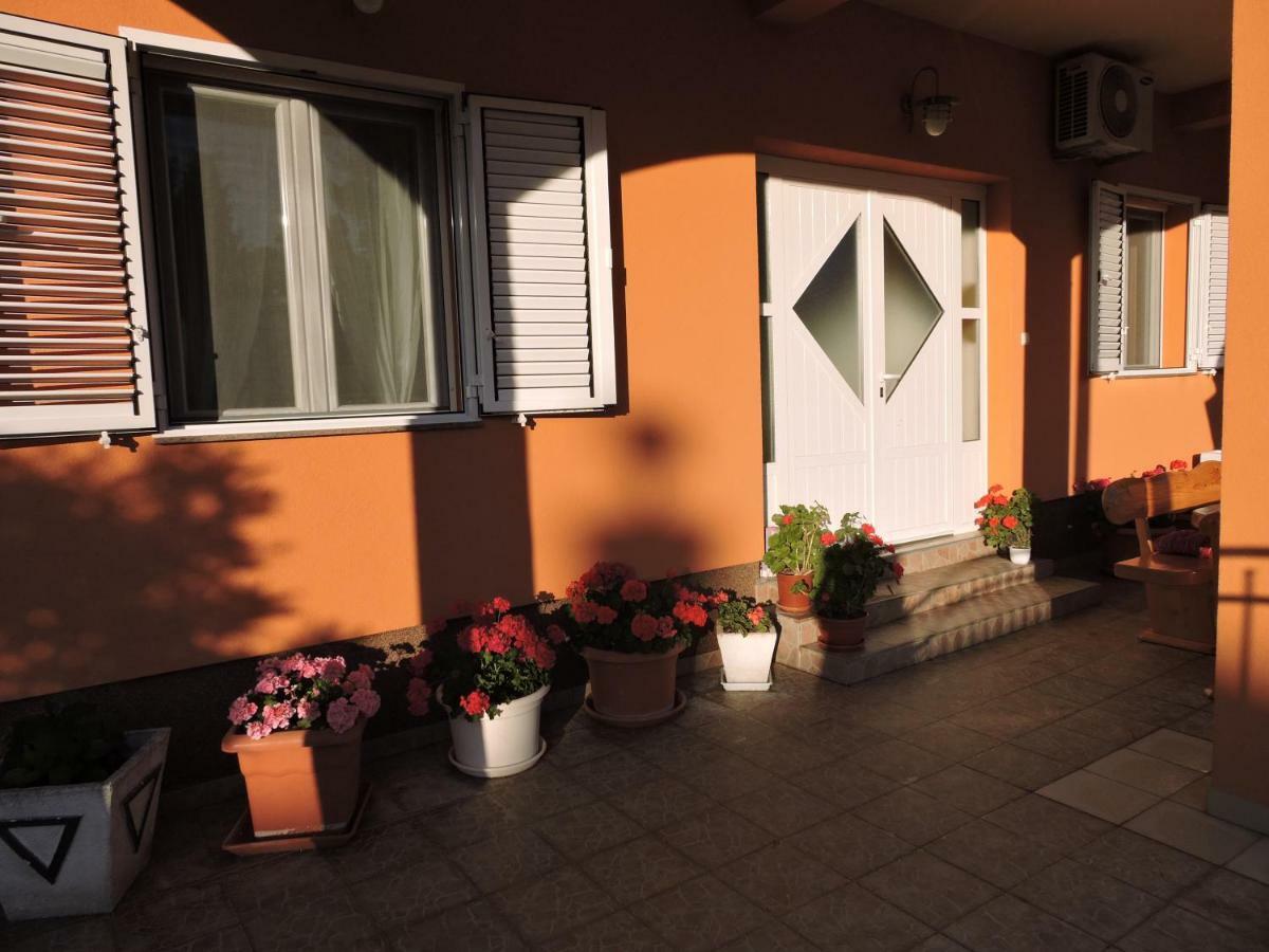 Apartments Perla Biograd Na Moru Exterior foto